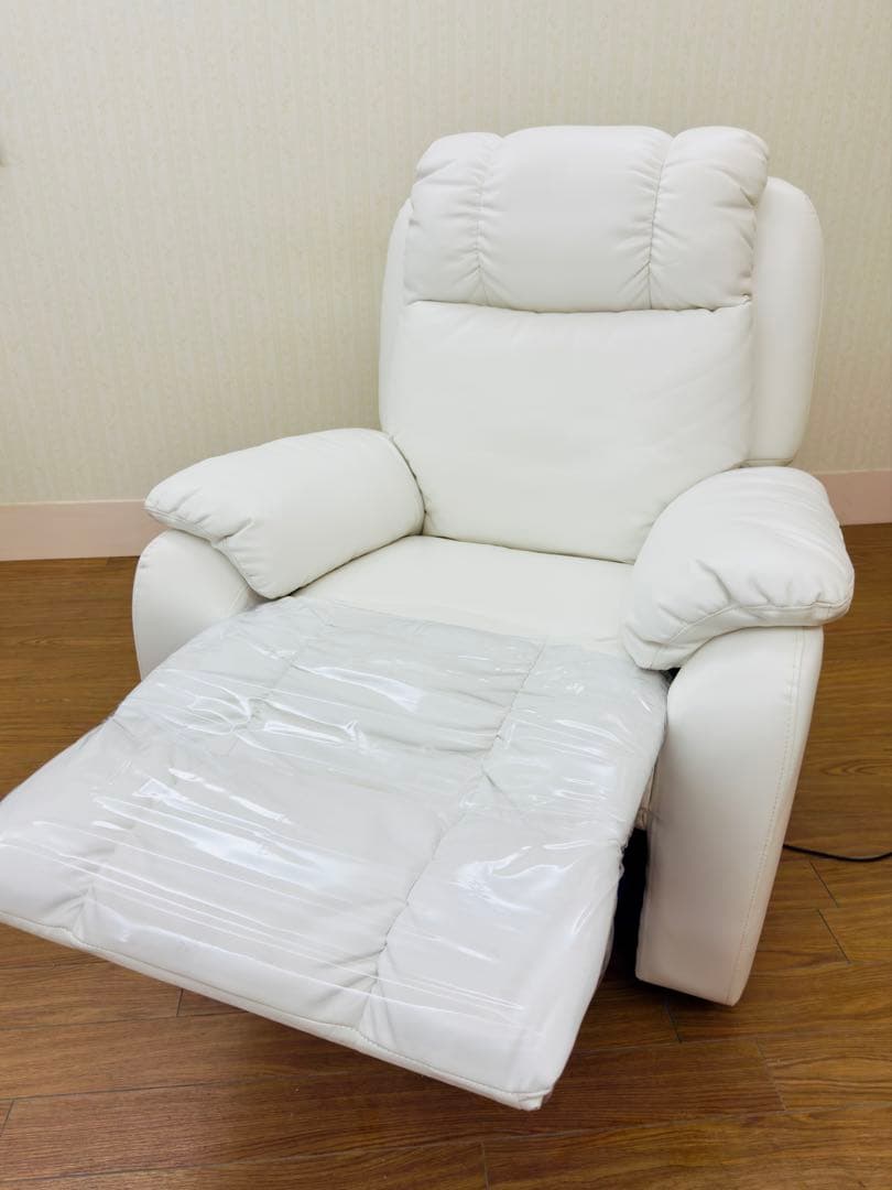 電動ラウンジチェアSHIFFONシフォン ホワイト目立った傷や汚れなし