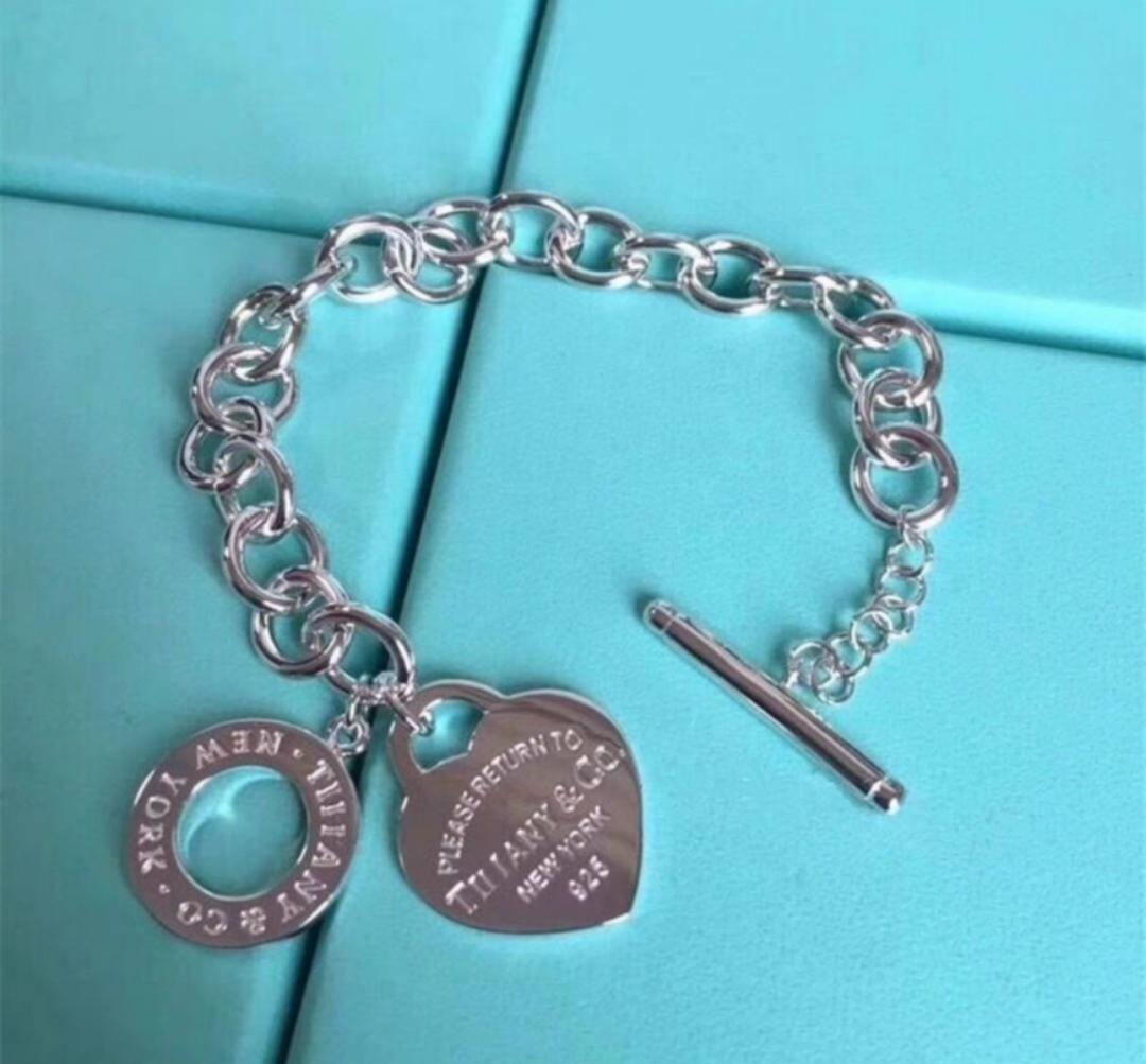 Tiffany & Co. リターントゥハートブレスレット