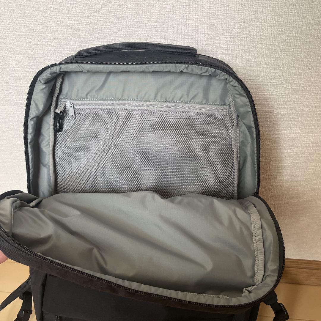 モンベル　ユティリティー デイパック 20