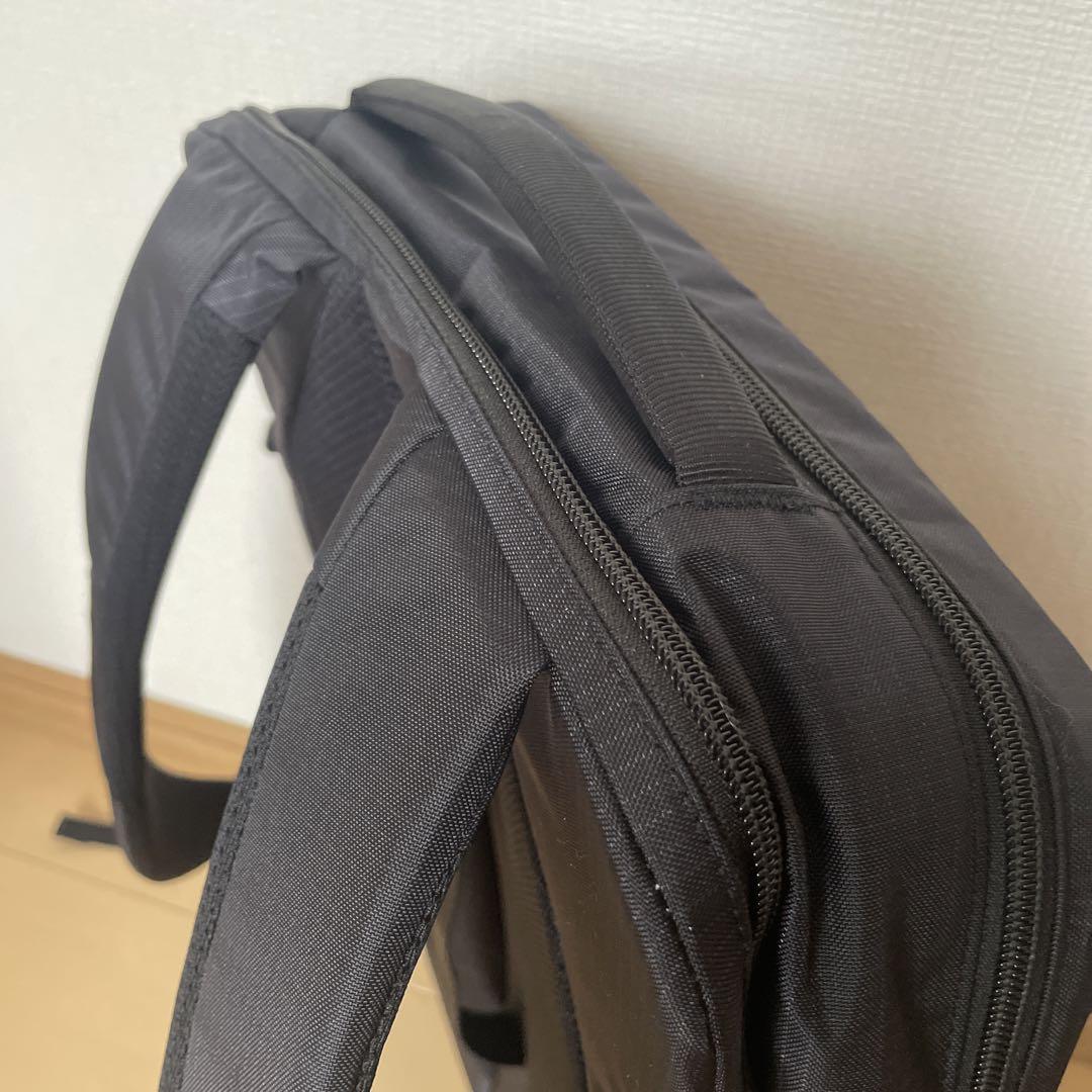 モンベル　ユティリティー デイパック 20
