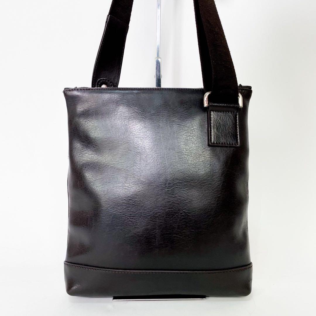 美品 Salvatore Ferragamo ショルダーバッグ サコッシュ - メルカリ
