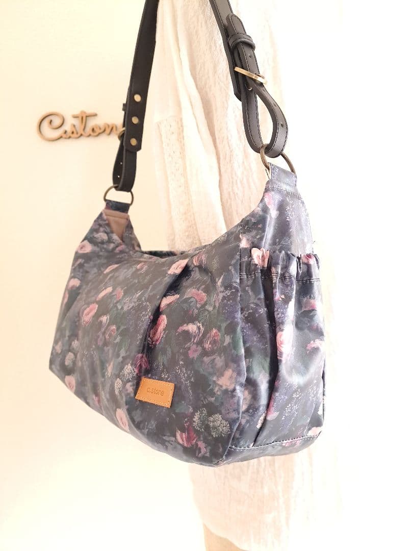 ラスト3点♪　リバティ　魔女子さんノワール　　横長ショルダーバッグ　持ち手別売