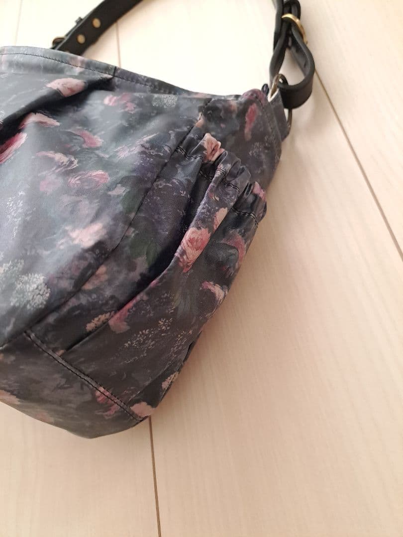 ラスト3点♪　リバティ　魔女子さんノワール　　横長ショルダーバッグ　持ち手別売