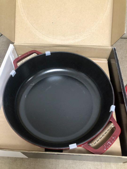 STAUB ストウブ ブレイザーソテーパン チェリー cherry 28cm オンラインストア売れ済 STAUB 28cm チェリー cherry ブレイザーソテーパン ストウブ 調理器具
