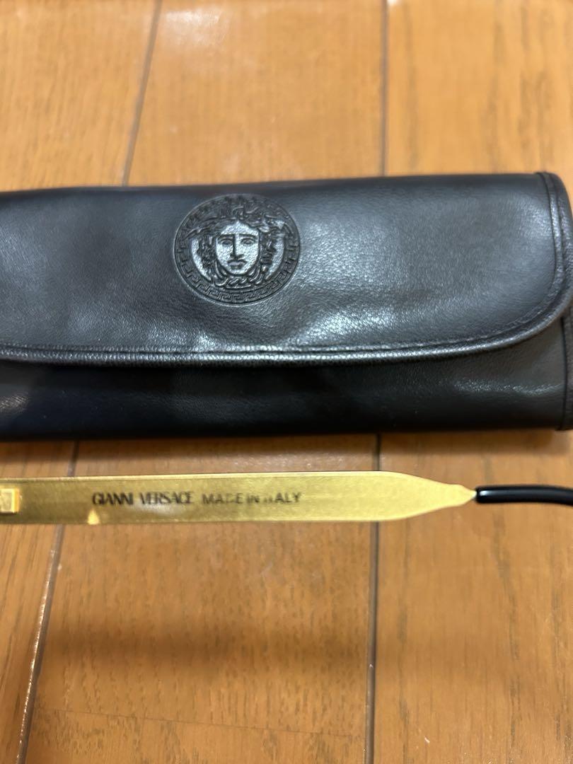 VERSACE ゴールドフレームサングラス ブラックレンズ レザーケース付き