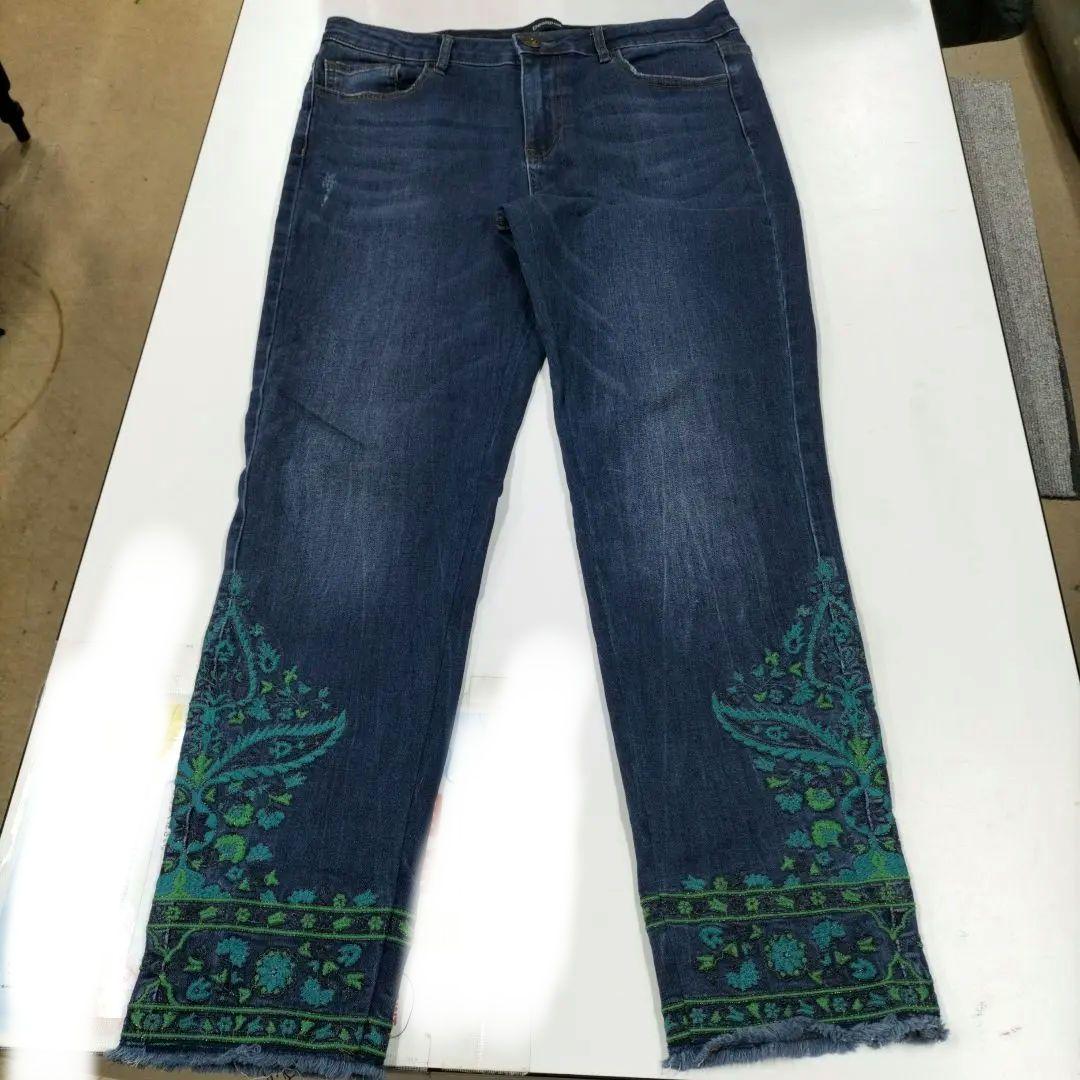 デシグアル　刺繍入りダークブルーストレートデニムパンツ