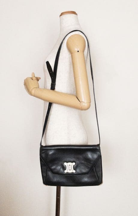 得価即納 celine トリオンフ レザーショルダーバッグ茶の通販 by