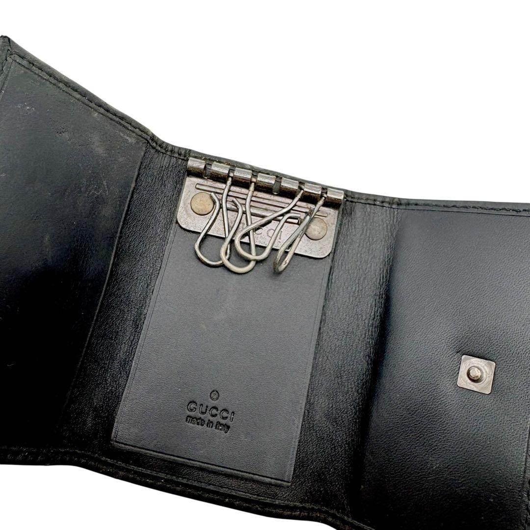 GUCCI グッチ　キーケース　４連　キャンバス　モノグラム　グレー　くろ