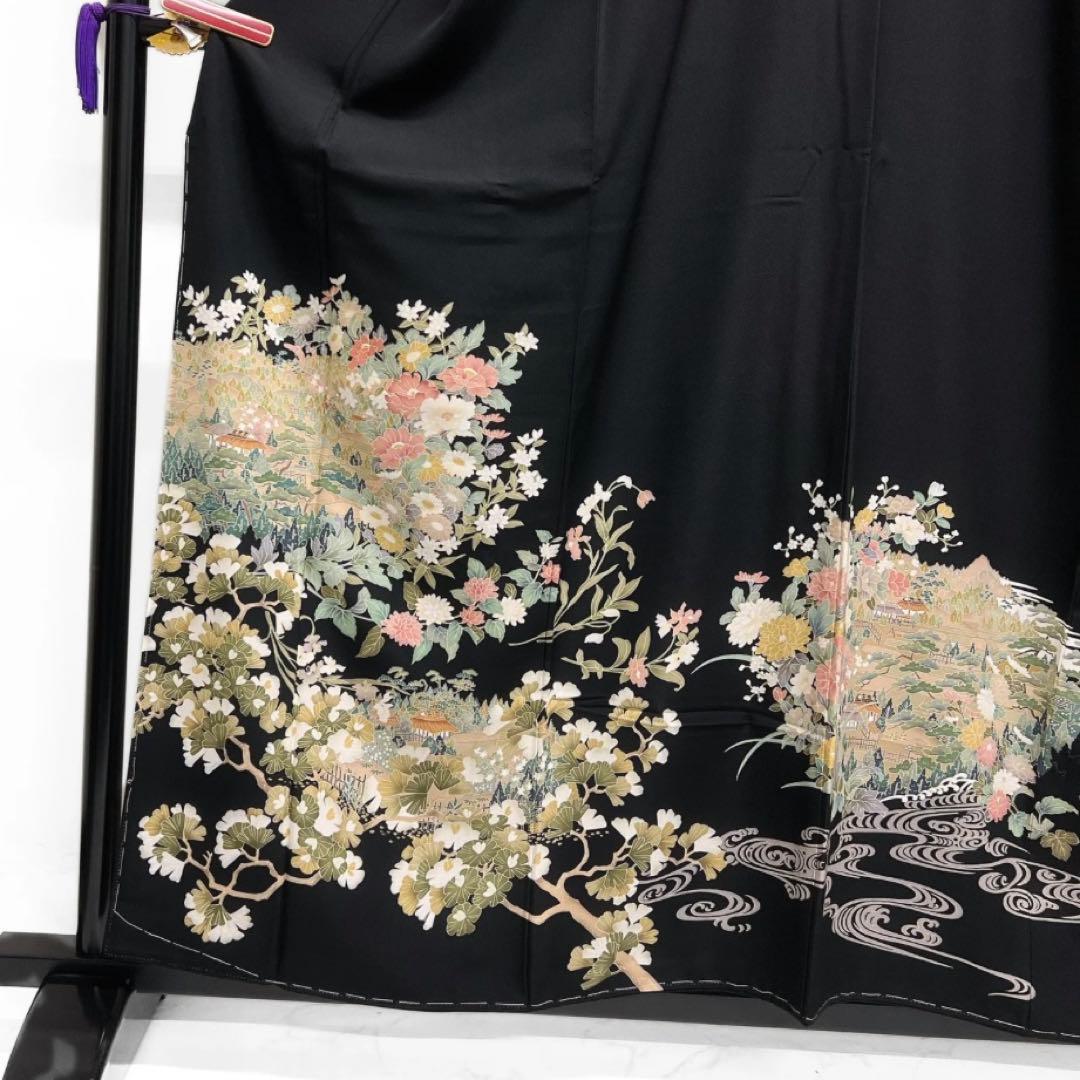 未着用 黒留袖 五つ紋 比翼付き 花模様 牡丹 菊 茶辻 着物 124a d 未着用 黒留袖 五つ紋 比翼付き 花模様 牡丹 菊 茶辻 着物 124a d