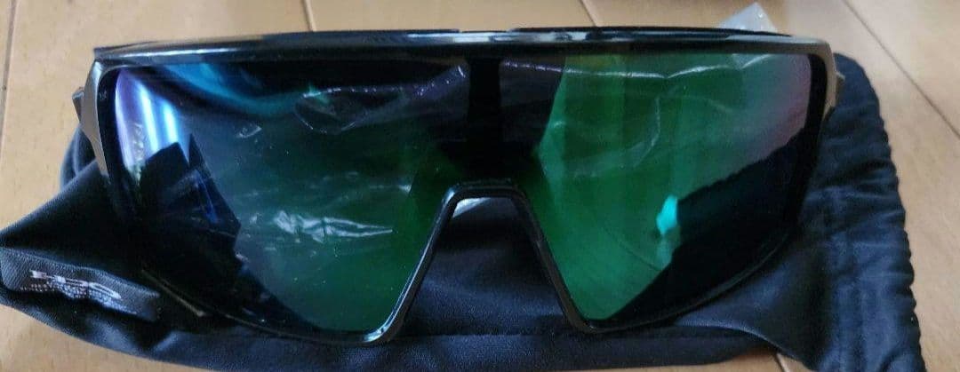 OAKLEY サングラス SUTRO