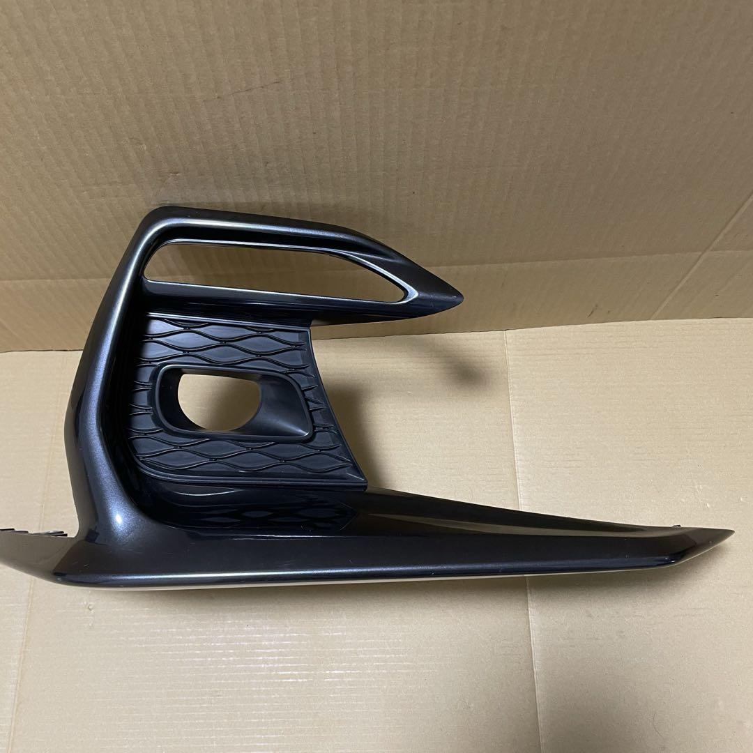 V37|HV37中期左右フロントフォグカバー62257