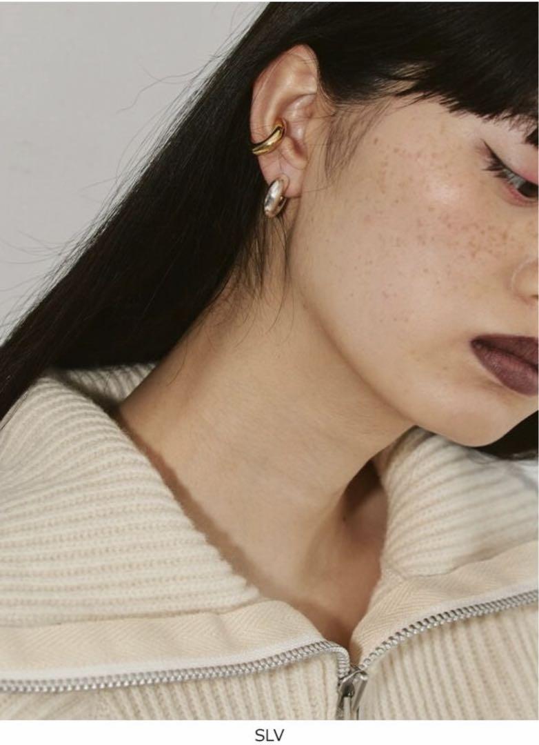 【試着のみ】トゥデイフル　ミニフープピアス ゴールド TODAYFUL（トゥデイフル）の「TODAYFUL(トゥデイフル) 