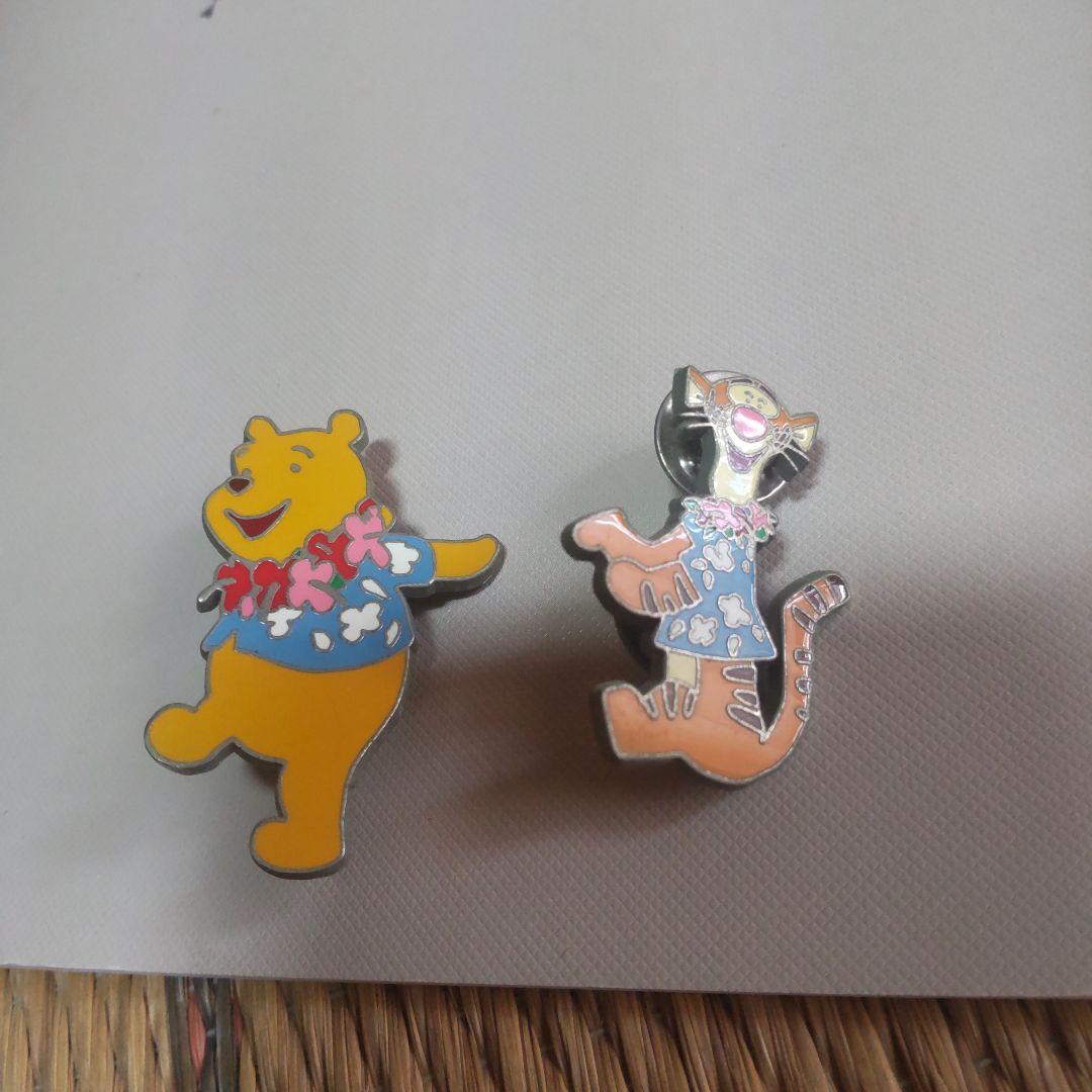 プーさんとティガー ピンバッジセット - メルカリ