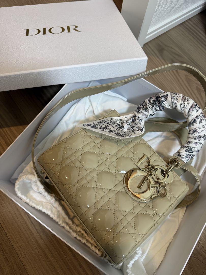 【着後レビューで 送料無料】 ベージュ LadyDior キルティング スモール バッグ バッグ