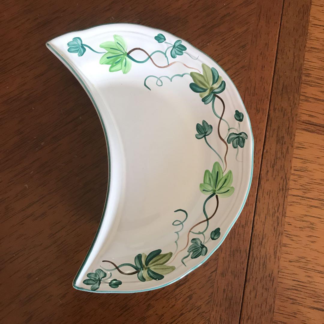 ヘレンドvillage Pottery 手描き三日月形皿 メルカリ ヘレンドvillage Pottery 手描き三日月形皿 メルカリ