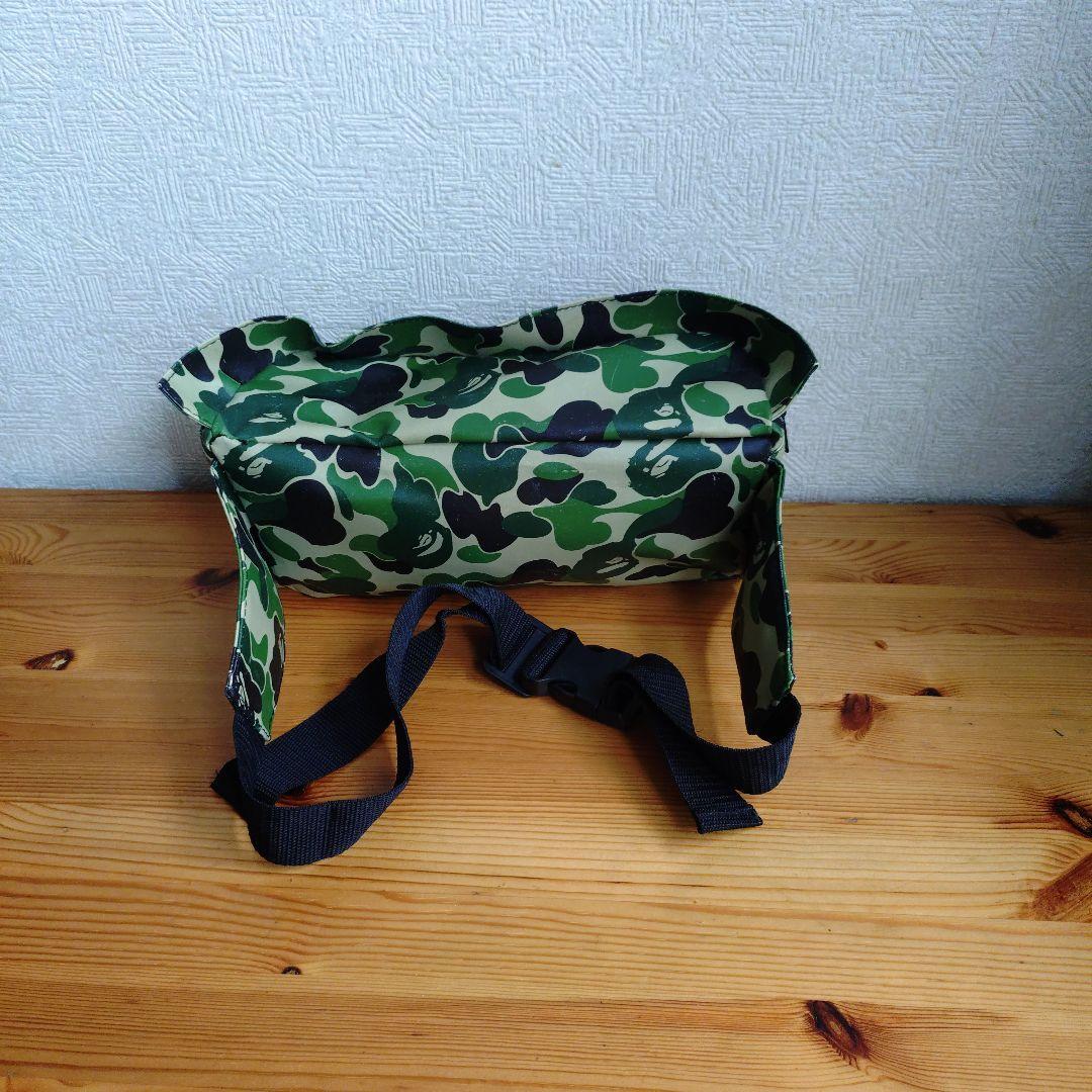 A BATHING APE アベイシングエイプ猿迷彩ウエストポーチ ボディバッグ A Bathing Ape アベイシングエイプ ボディバッグ ウエストポーチ