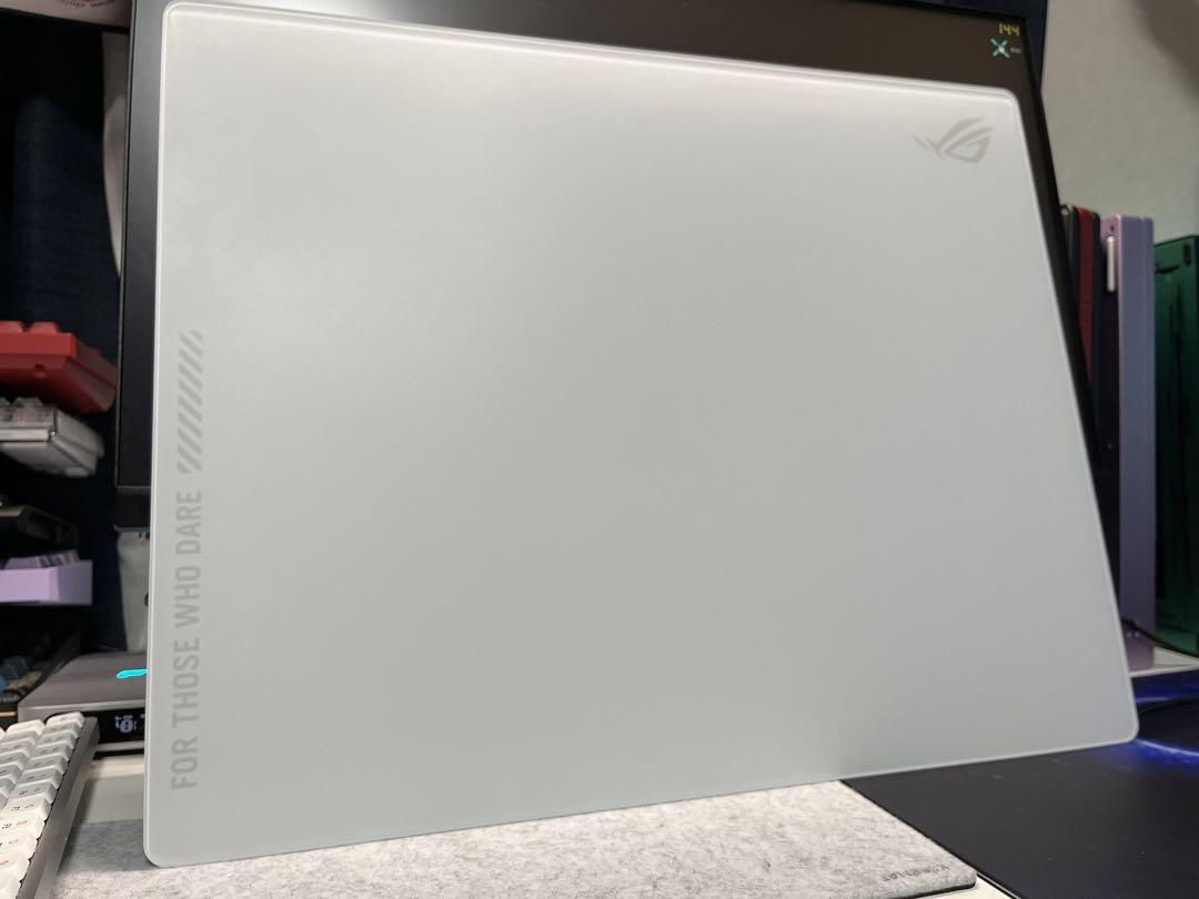 美品 ROG Moonstone Ace L ゲーミングマウスパッド　ガラス