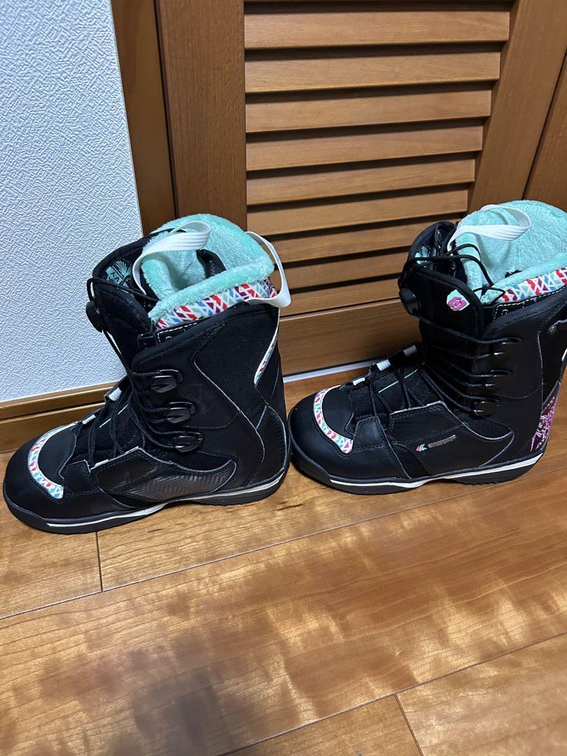サロモン　女性用スノーボードブーツ 23.5
