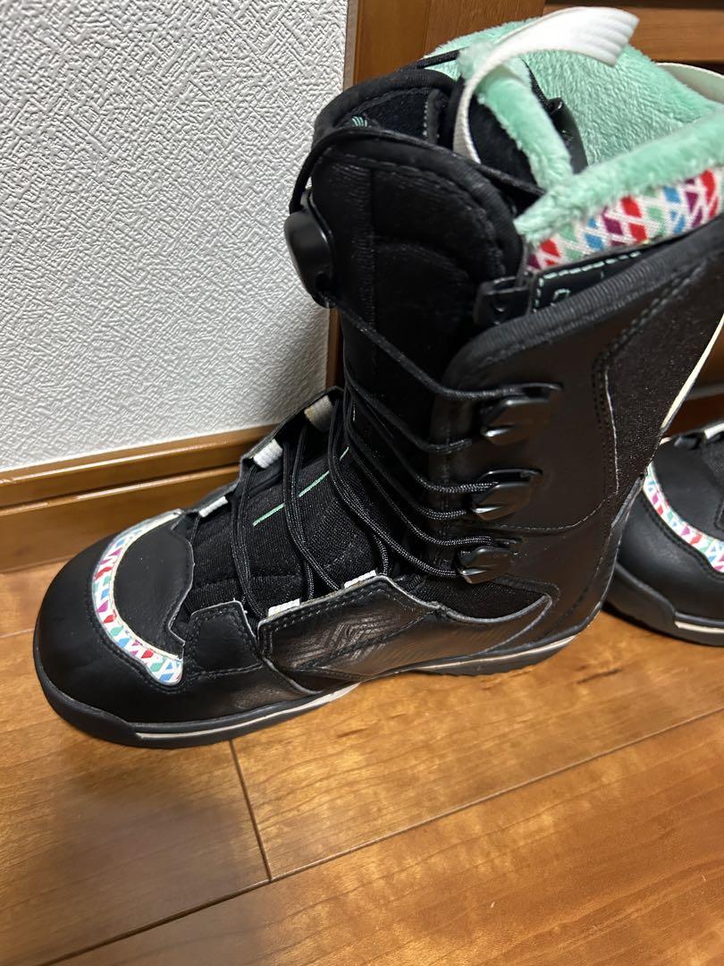 サロモン　女性用スノーボードブーツ 23.5