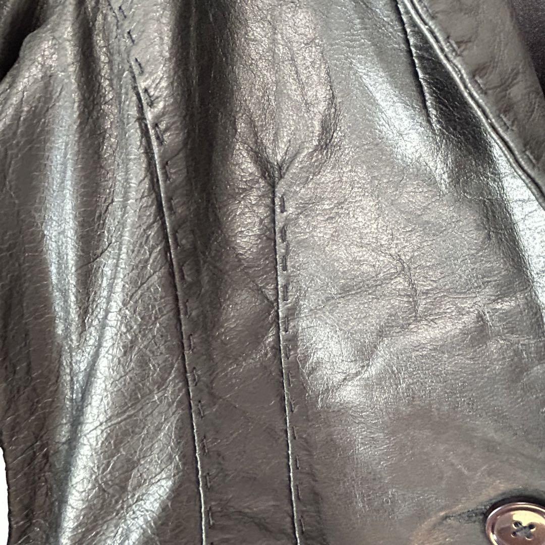 ブラック