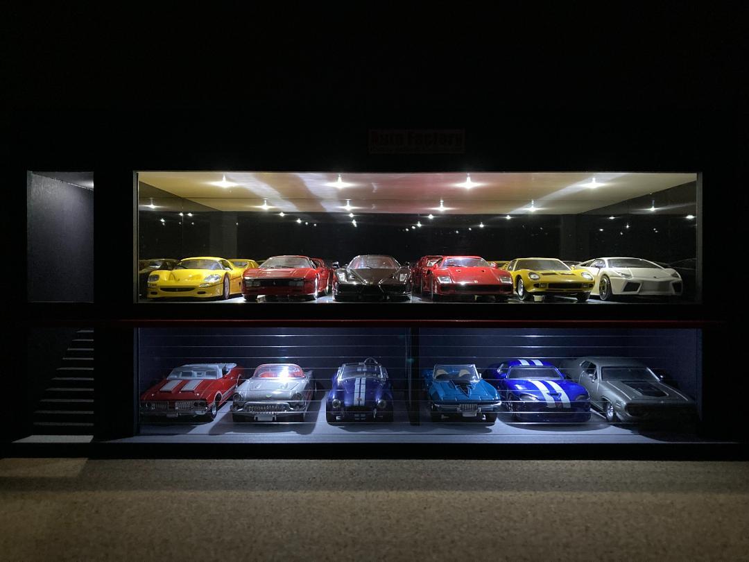 ミニカー専用ジオラマ：1/43 ショールーム＆ガレージⅣ／在庫SALE！