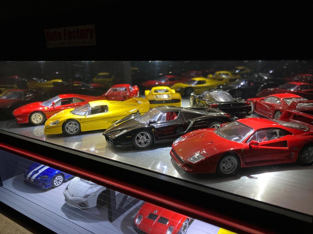 ミニカー専用ジオラマ：1/43 ショールーム＆ガレージⅣ／在庫SALE！