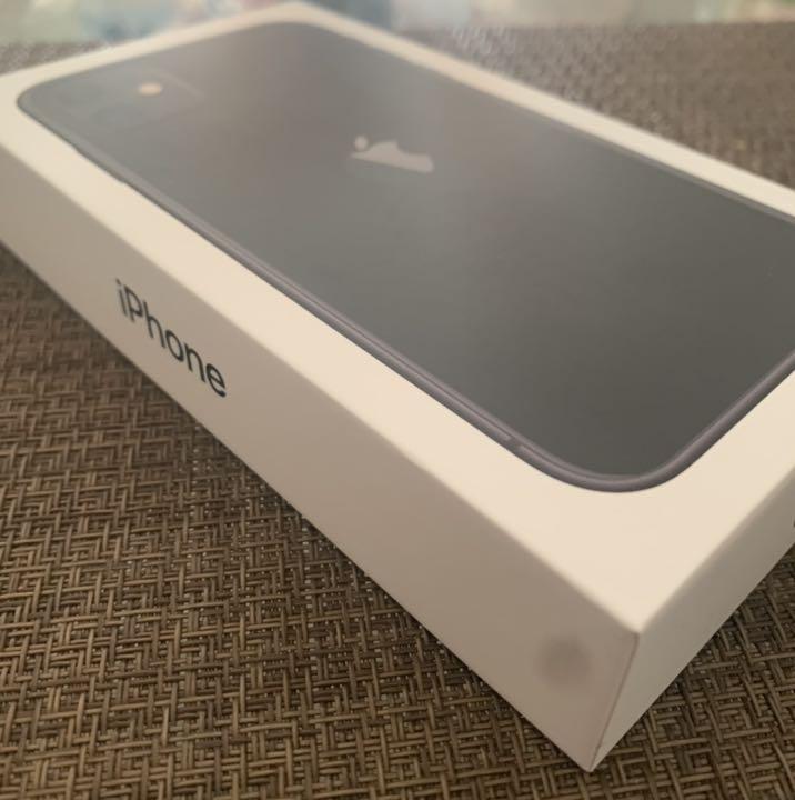 iPhone 11 ブラック 64 GB