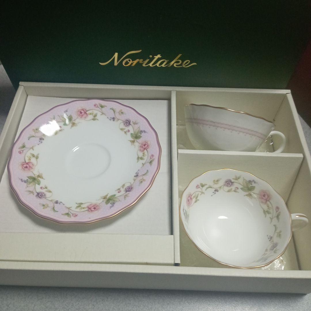 Noritakeラビングローズカップ＆ソーサーセットペア花柄