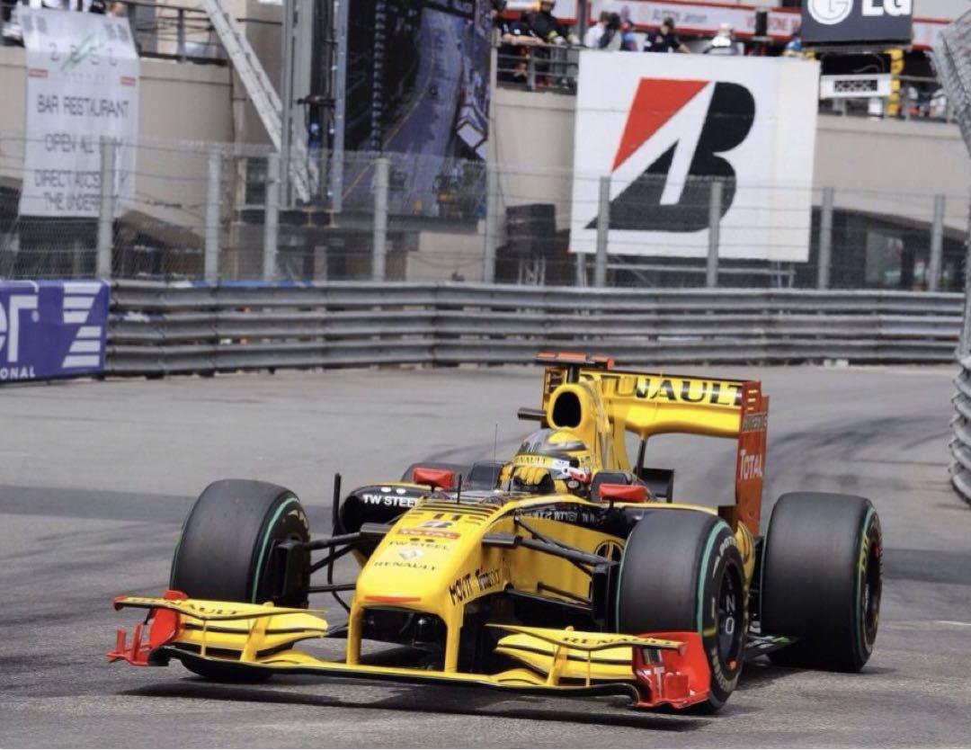 Renault R.Kubica＋Lotus Renault V.Petrov