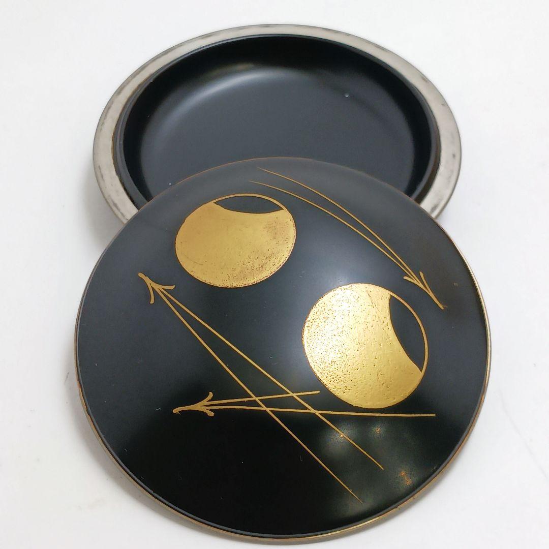Y2056-11 茶道具 塗師 岡本陽斎 錫縁 松葉文蒔絵 香合 共箱　ち