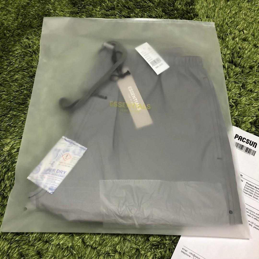 安いセール FOG ナイロンショーツ シルバー S loevS-m71708502246 Essentials エッセンシャルズ 新品NEW