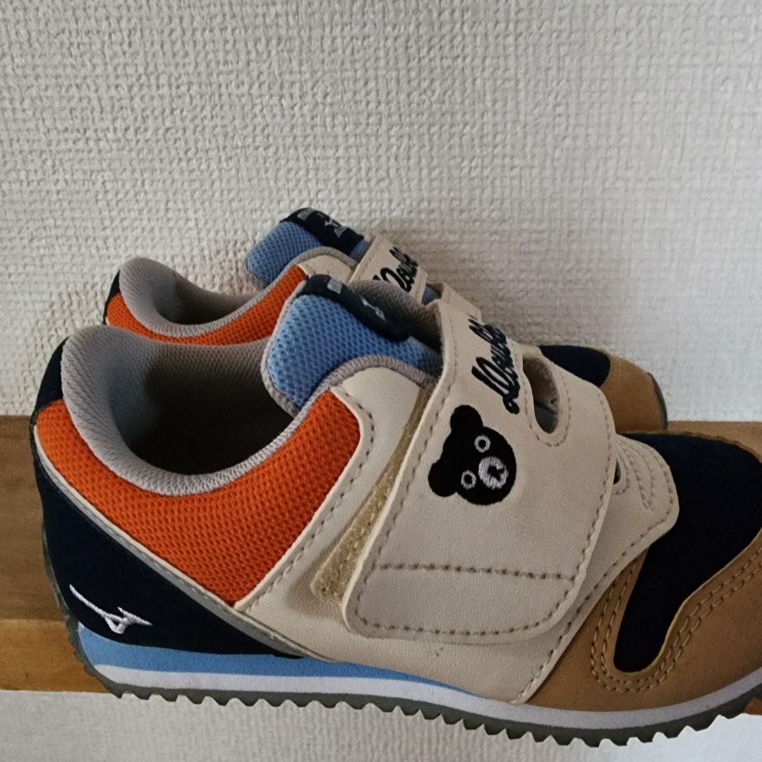 ダブルビー　スニーカー
