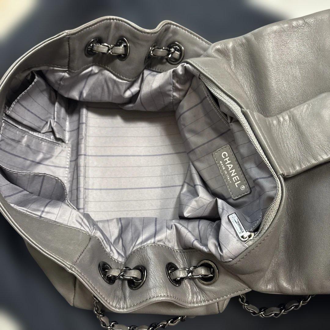 シャネルCHANELラムスキン フラップショルダーバッグ(肩掛け/斜め掛け可能)