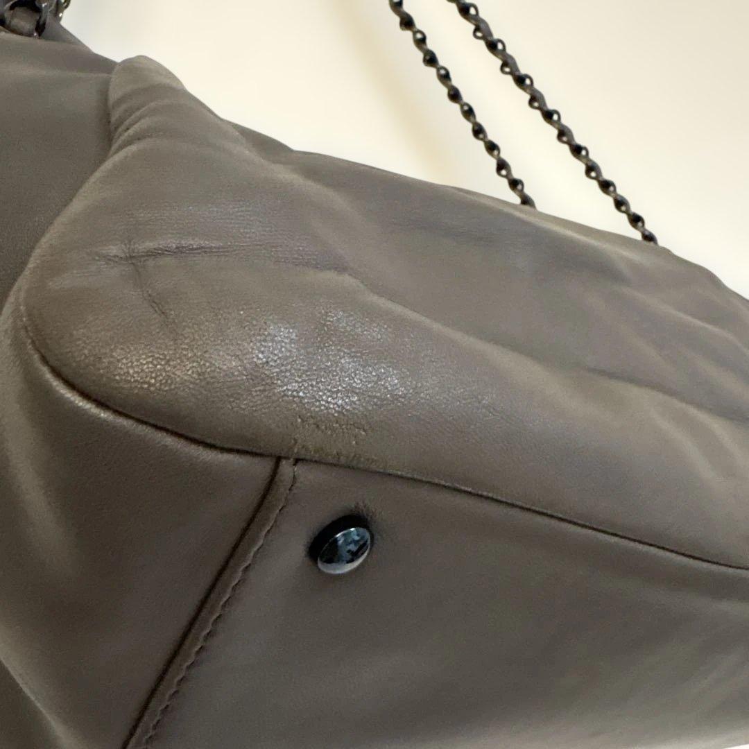 シャネルCHANELラムスキン フラップショルダーバッグ(肩掛け/斜め掛け可能)