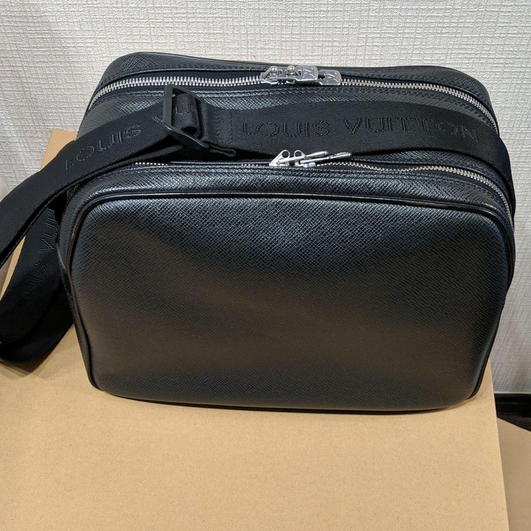 プレゼントを選ぼう!LOUIS VUITTON(ルイヴィトン)リポーターPM ...