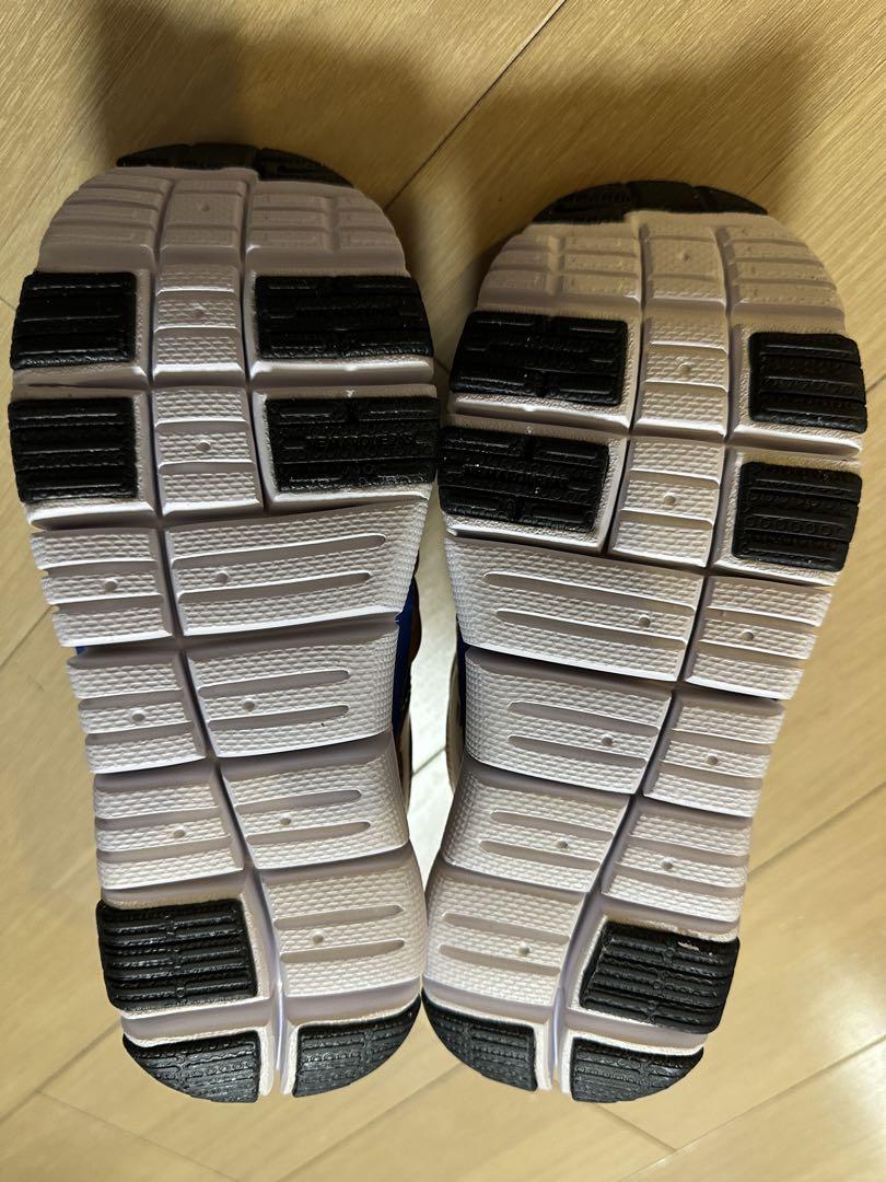 NIKE★ナイキダイナモフリー22cm 新品・未使用タグ付き。