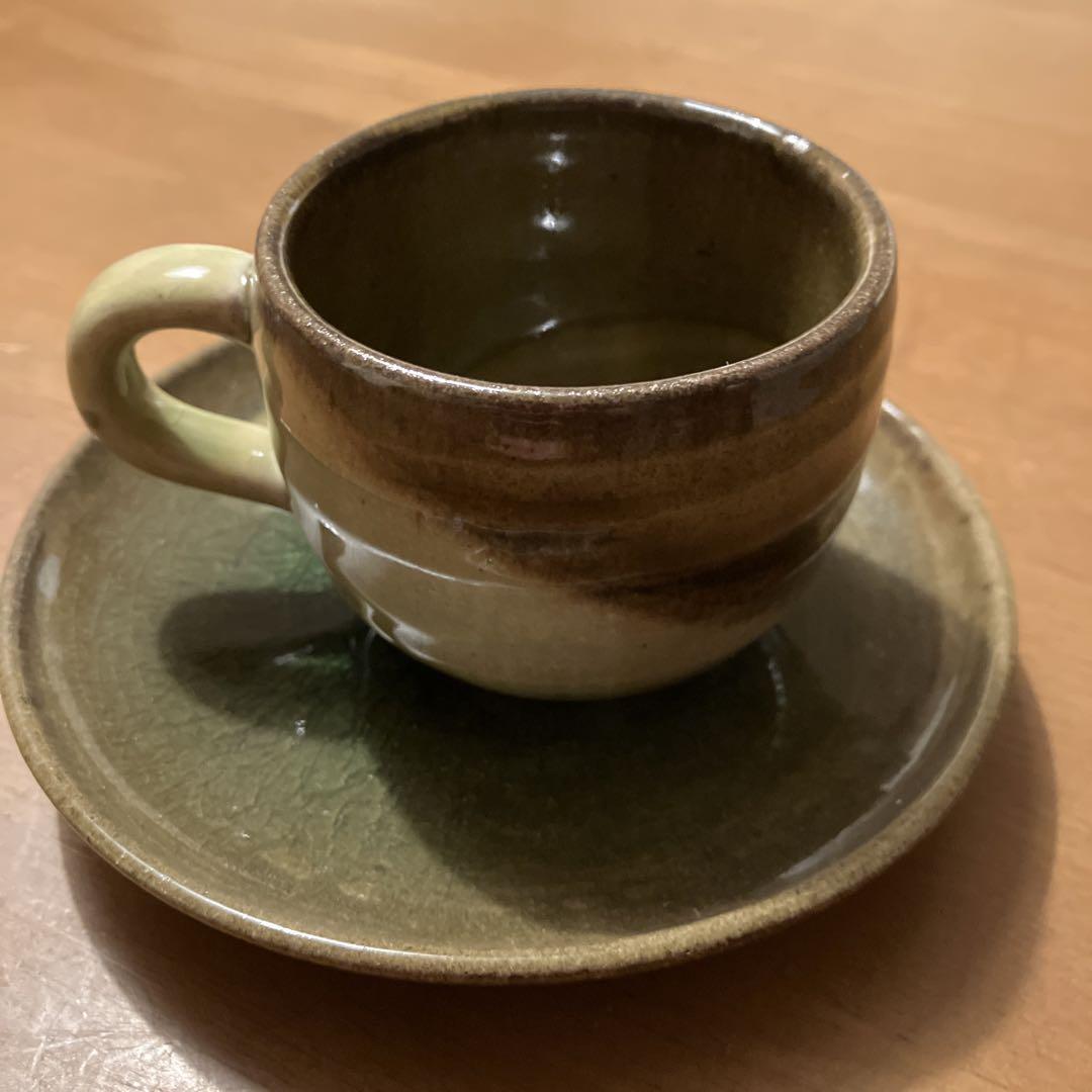 陶器製カップとソーサーセット1客