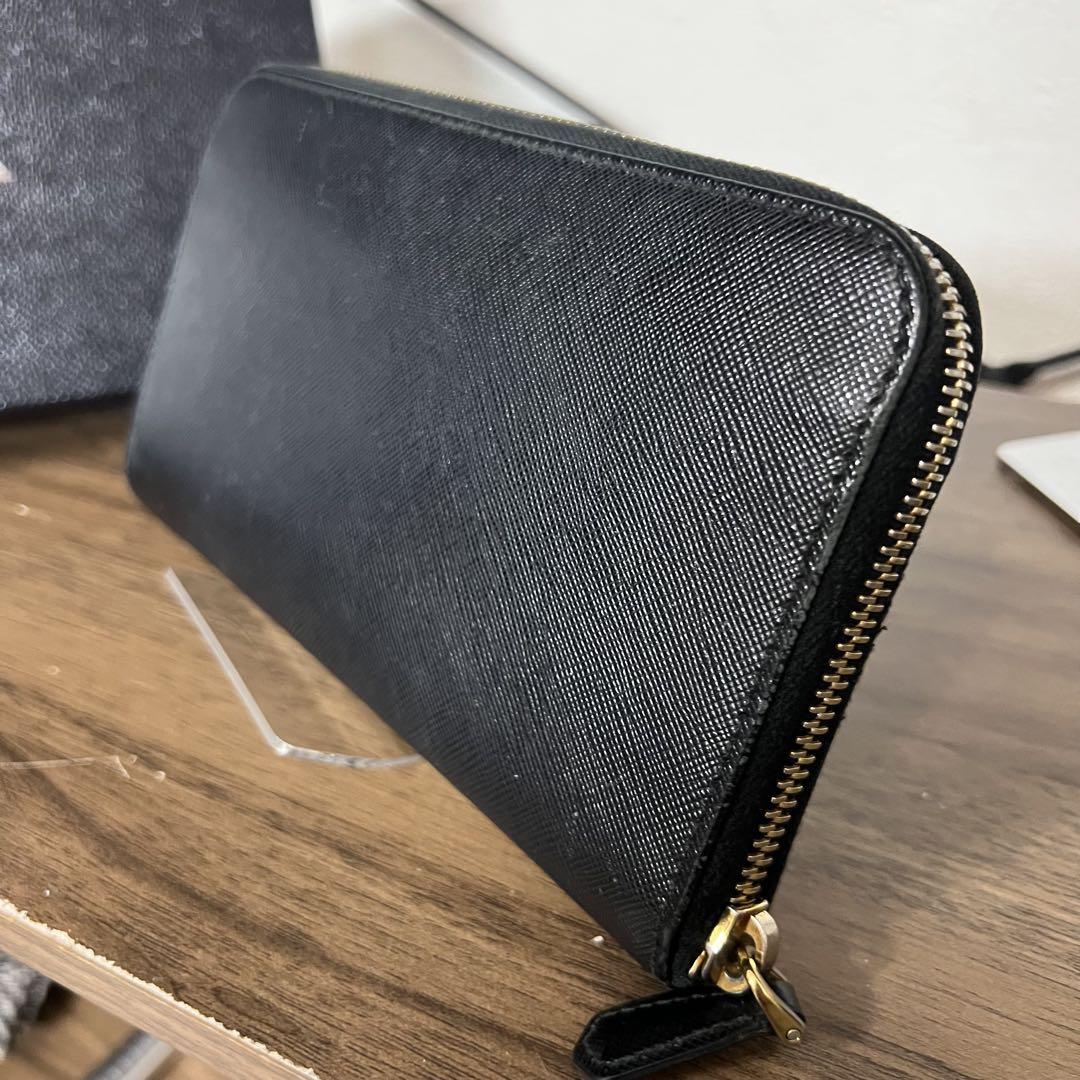 あ*ん様 PRADA サフィアーノレザー 長財布 ブラック