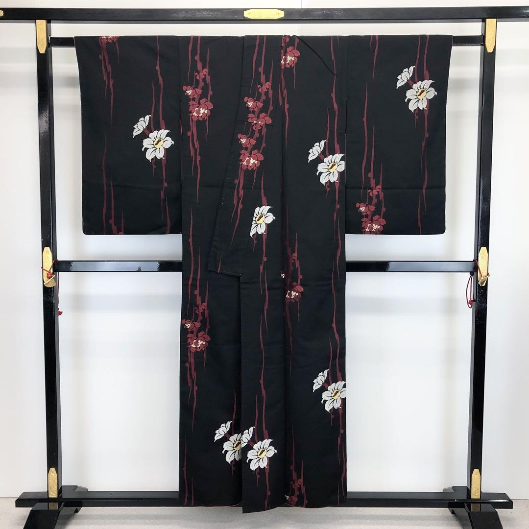 アンティーク着物 小紋 白い花模様 黒色 AK-5003 アンティーク着物 小紋 白い花模様 黒色 AK-5003