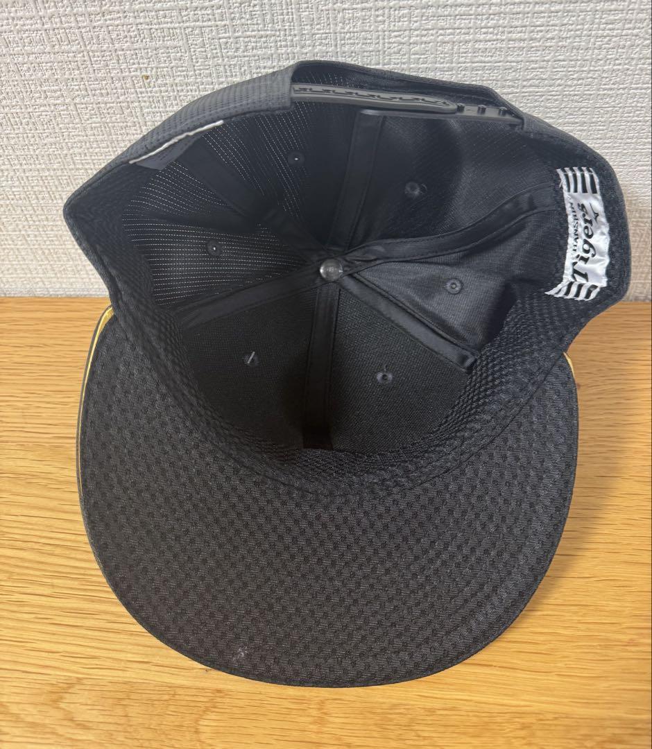 阪神タイガース ブラックダイナマイトシリーズ レプリカキャップ