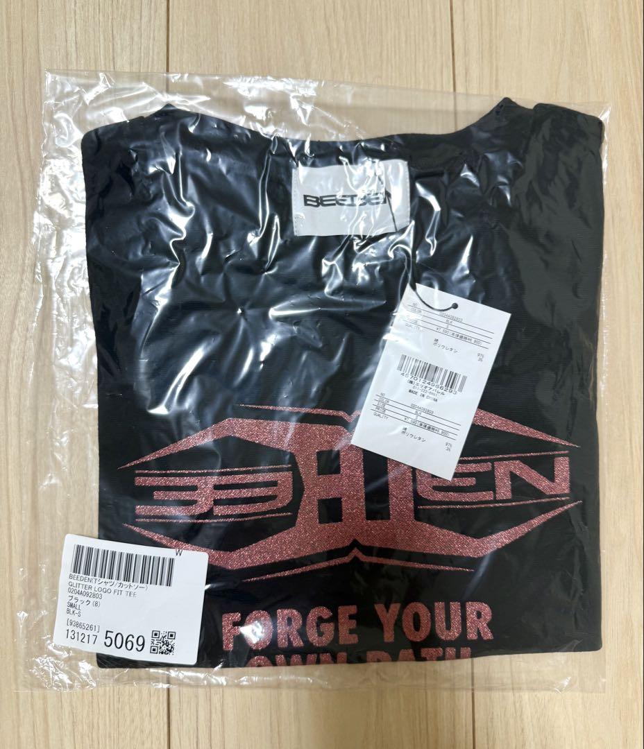 BEEDEN GLITTER LOGO FIT TEE Tシャツ