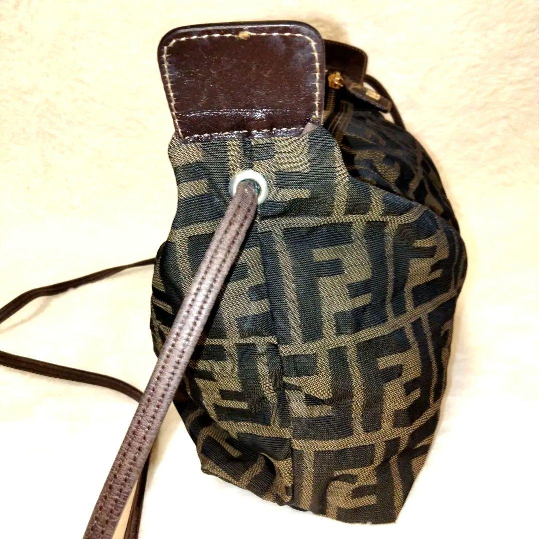 FENDI ズッカ柄ミニショルダーバッグ FENDI フェンディ ズッカ柄 ミニポシェットショルダーバッグ