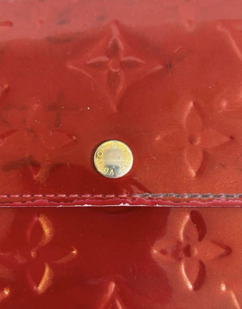 LOUIS VUITTON　ルイヴィトン長財布　モノグラムヴェルニ　エナメル　赤