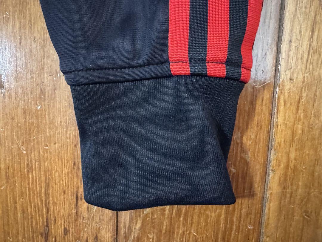 XS