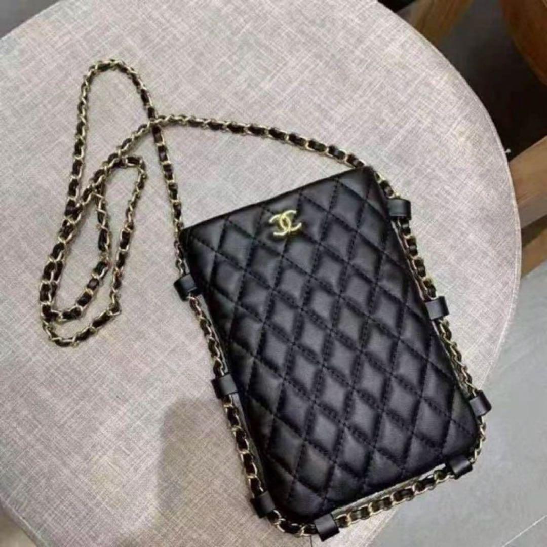 CHANEL ノベルティ チェーンポーチ CHANEL ノベルティ チェーンポーチ