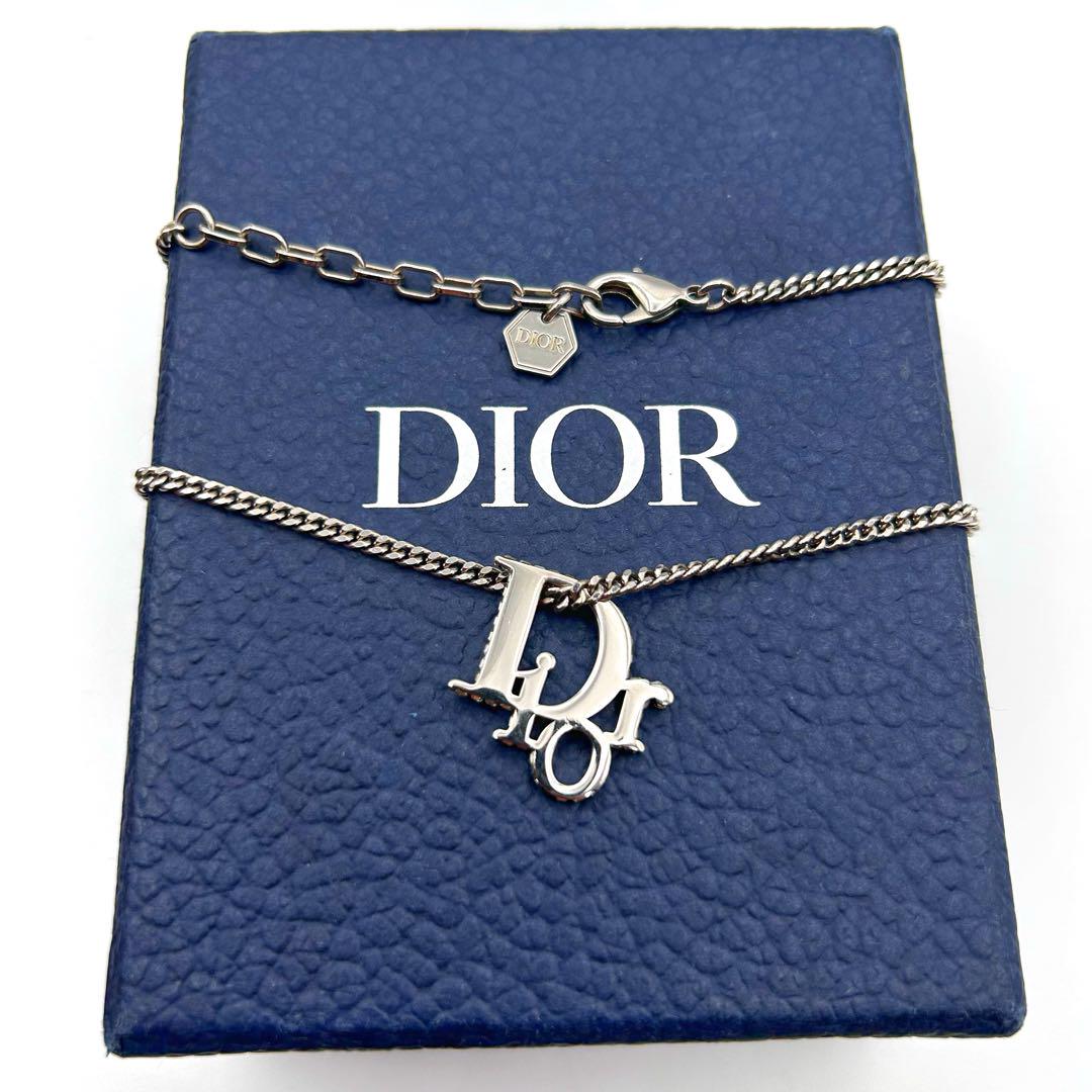【大人気・完売品】DIOR オブリーク ペンダント メンズ ストーン 大人気・完売品】DIOR オブリーク ペンダント メンズ ストーン