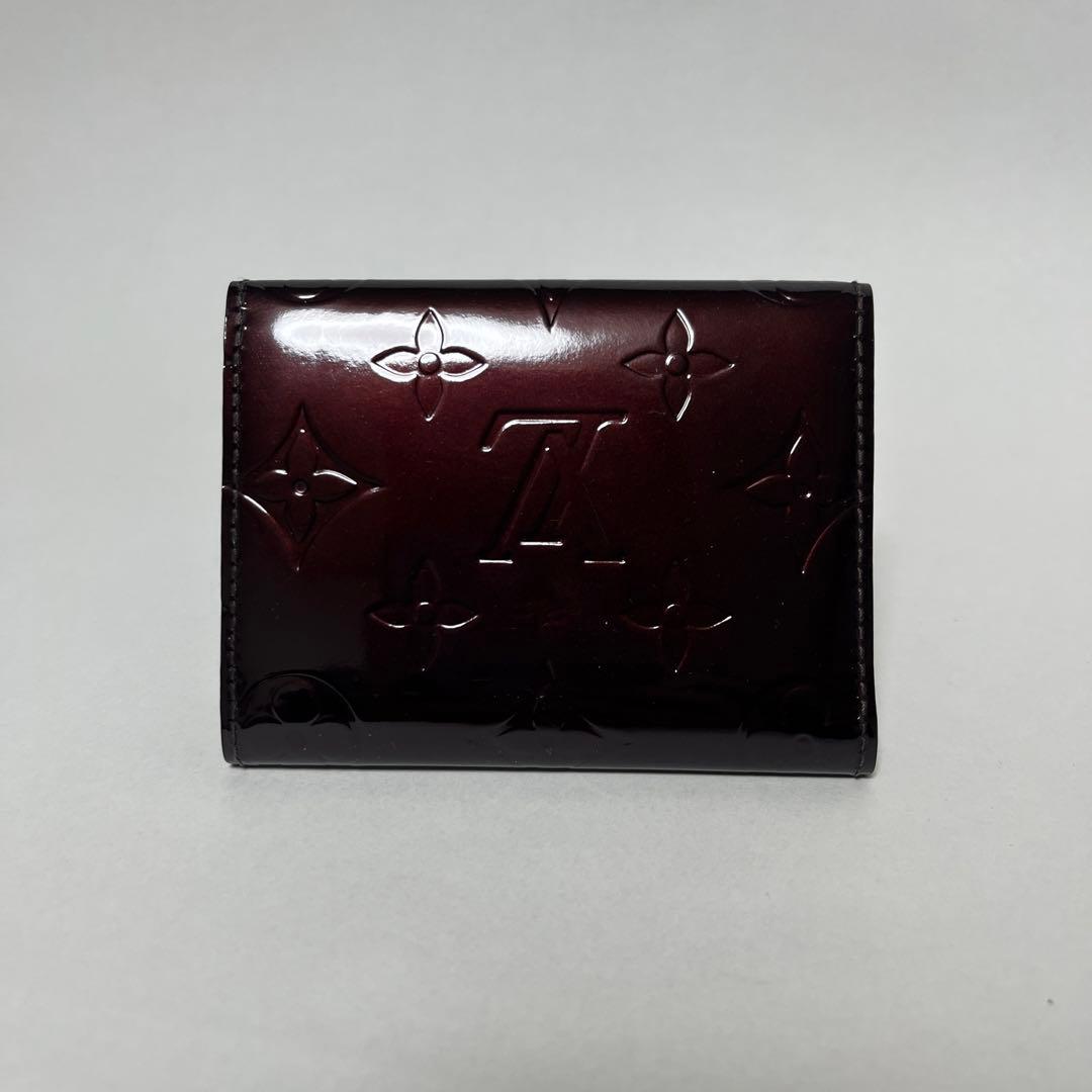 ルイヴィトン ヴェルニ アマラント カードケース
