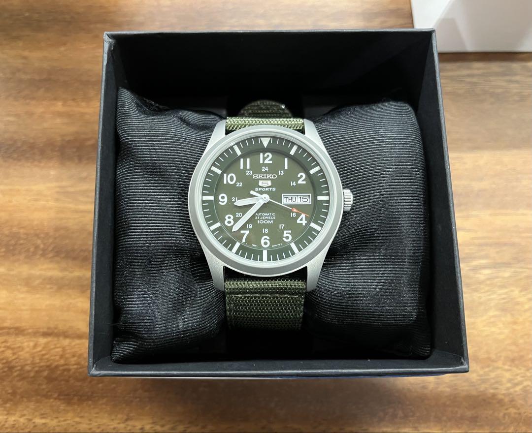 セイコー SEIKO 5 SPORTS 自動巻きSNZG09K1