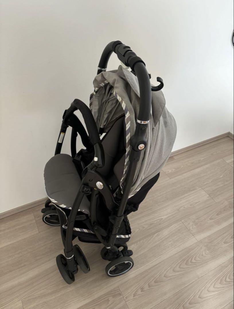 【お値下げ中！！】Aprica アップリカ　ベビーカー　ラクーナエアーコンパクト
