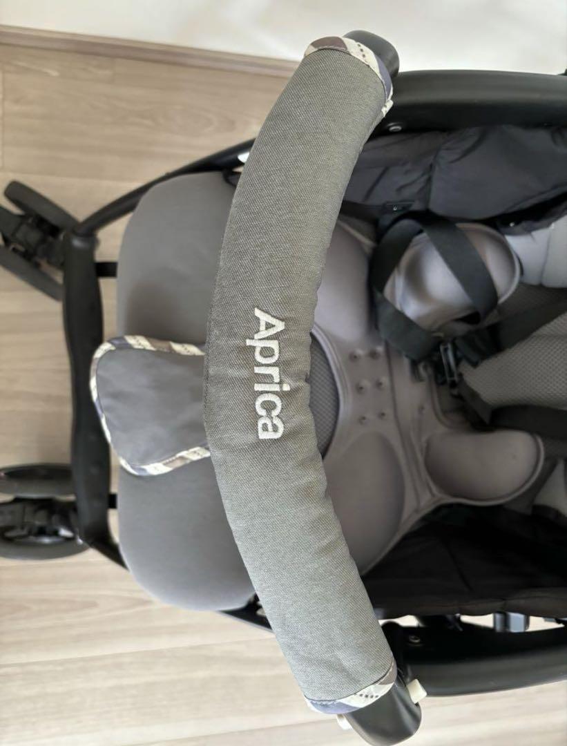 【お値下げ中！！】Aprica アップリカ　ベビーカー　ラクーナエアーコンパクト